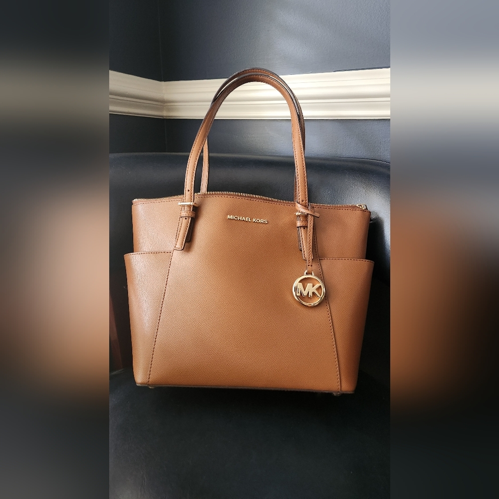 Michael Kors Jet Set East West Top Zip Tote/bag